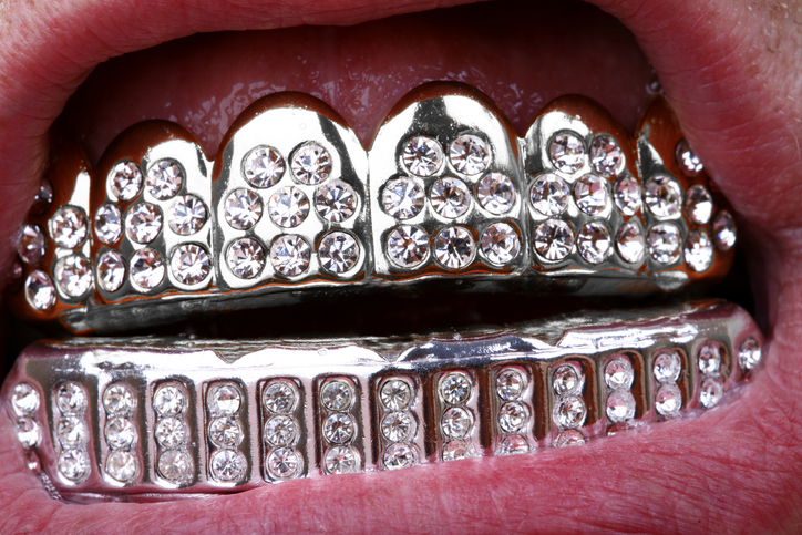 riesgos de los piercings orales