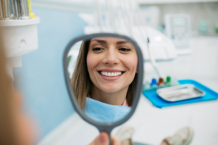 cuanto dura un blanqueamiento dental
